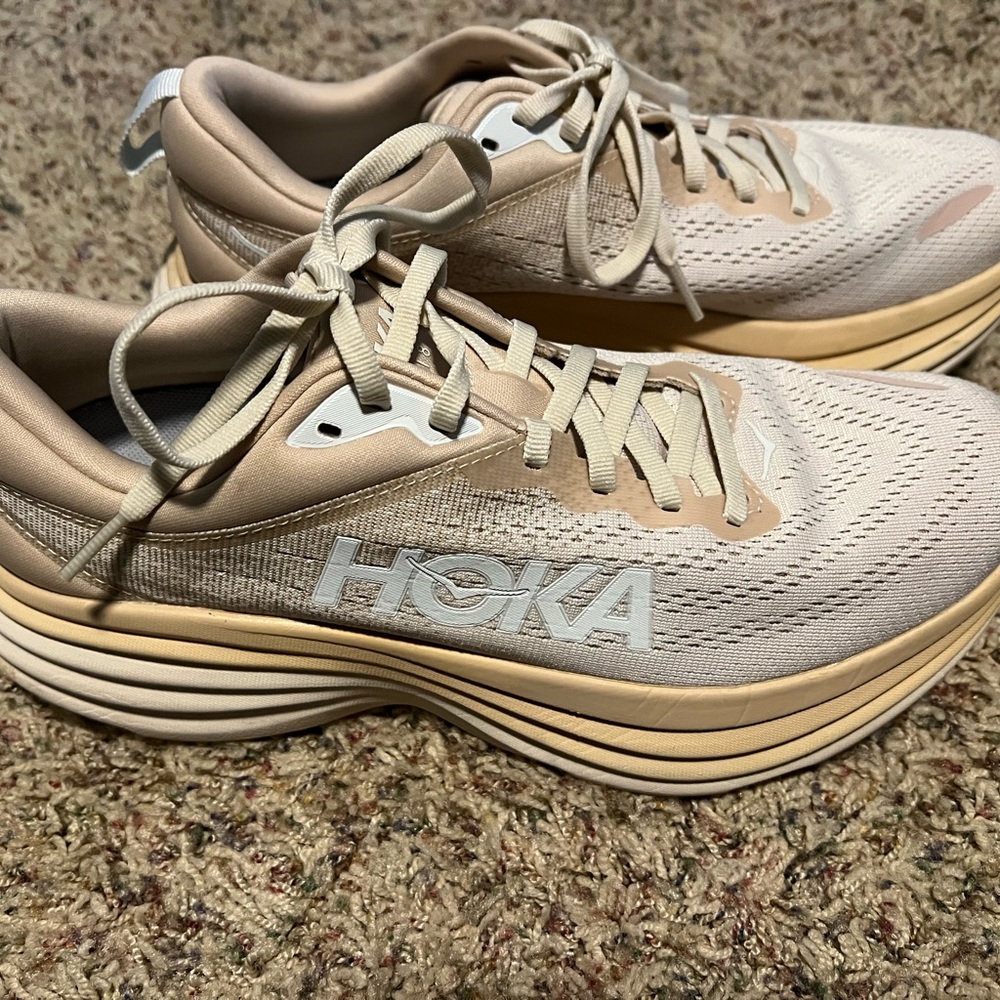 Hoka Women's Bondi 8 Running Shoes 8.5B shifting sands eggnog